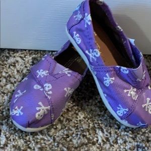 TOMS kids shoes